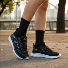 Women's Modern Lightweight Comfortable Athletic Shoes For Walking And Training - 黑/金 - 查看 8