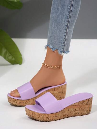 Sandal đế xuồng màu trơn dành cho nữ, thích hợp cho kỳ nghỉ và hoạt động ngoài trời vào mùa hè.