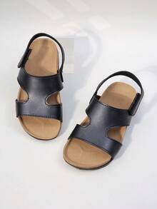 A Pair Of Girls' Lightweight Flat Bottomed Back Strap Summer Beach Sandals - Black - View 5