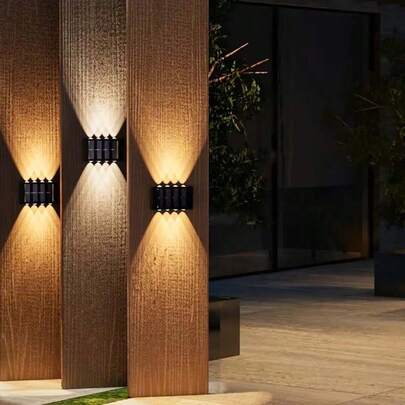 1/2/4件套户外太阳能灯可拆卸聚光灯套装，8颗LED按钮开关室内/室外安全照明装饰夜灯，可调节凸面镜楼梯灯 - 白光/暖光节日氛围装饰灯，户外景观照明，别墅照明 | 建筑照明，庭院美化 | 别墅外墙洗墙灯，花园小径安全照明，商业建筑轮廓勾勒 | LED户外装饰景观灯，情人节礼物，节日礼物，音乐节，派对装饰灯，圣诞节，万圣节