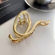 1pc Elegant European And American Metal Asymmetrical Geometric Letter Hair Clip, Hair Claw, Stylish Fashion Hair Accessory - Gold - View 2