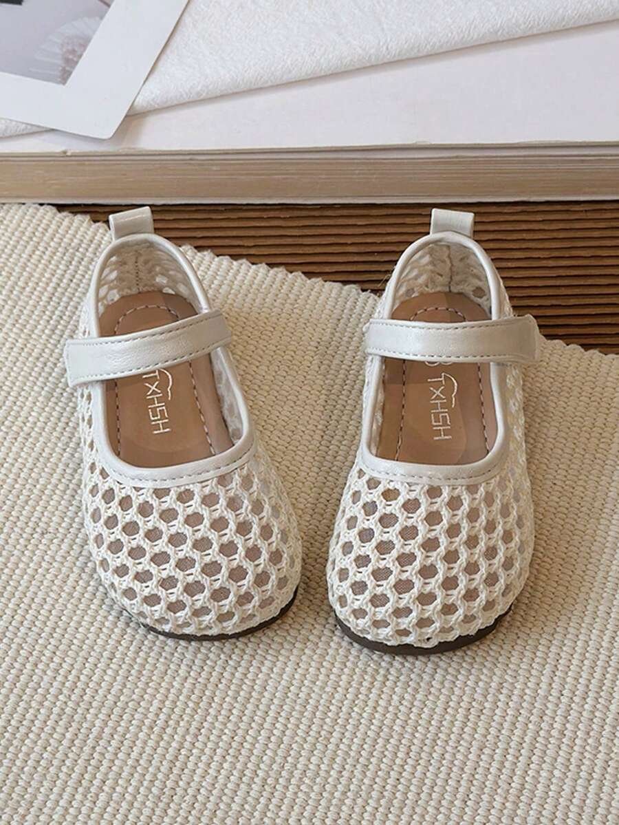 1 Pair Flat Non-Slip Breathable Mesh Fashionable Girls Shoes