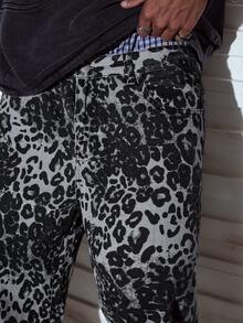 Modcrash Pantalones vaqueros de hombre con estampado de leopardo, pantalones rectos de corte holgado de moda casual retro de calle alta, ajuste relajado para hombres, atuendos de vacaciones de verano - Gris - Ver 6