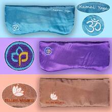 1个瑜伽眼罩枕，蕴含薰衣草和菊花精华，有助于缓解黑眼圈和疲劳，提升冥想和睡眠质量。 - 彩色 - 查看 2