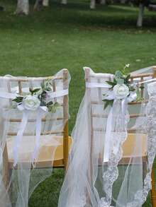 2 piezas Decoración de pasillo de boda con rosas, que incluye flores para bancos de iglesia, decoraciones para sillas de ceremonia y recepción de boda, decoración de bancos, decoraciones de iglesia, con flores artificiales, hojas de eucalipto y cintas, decoraciones de boda - color aleatorio - Ver 5