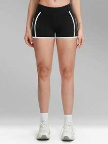 MFVIM 女士运动短裤，撞色条纹设计，3D立体塑形，侧边口袋，修身剪裁，收腹提臀，透气柔软弹力面料，适合休闲运动、跑步、瑜伽、健身，也适合日常通勤、户外活动、慢跑、骑行、瑜伽、普拉提、健身房锻炼。 - 黑色 - 查看 7