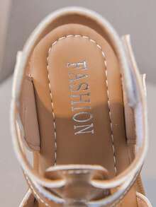 1 Pair Girls' Gold Fashion Versatile Comfortable Stylish Roman Sandals - Gold - View 10