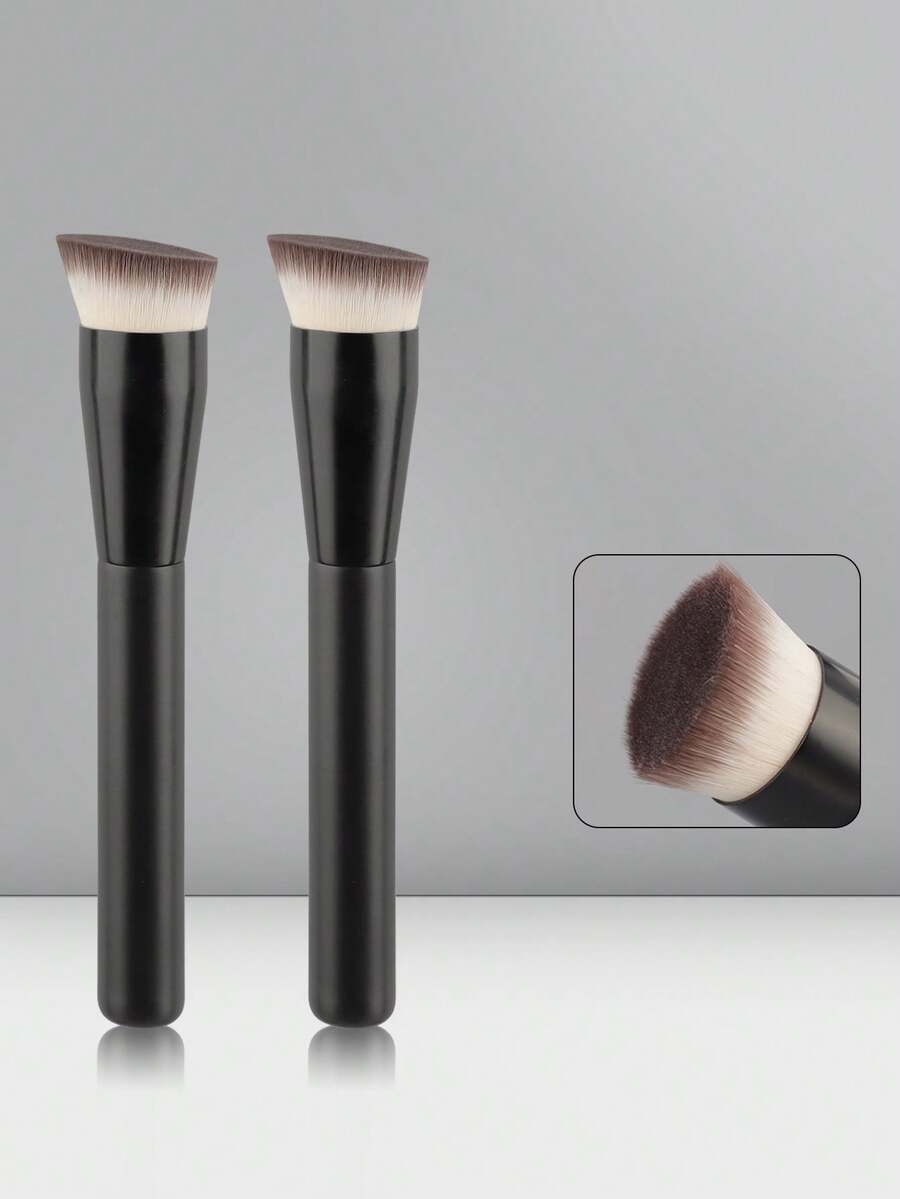 1支超薄宽舌形圆粉底刷，无痕遮瑕，不卡粉，柔软刷毛化妆工具