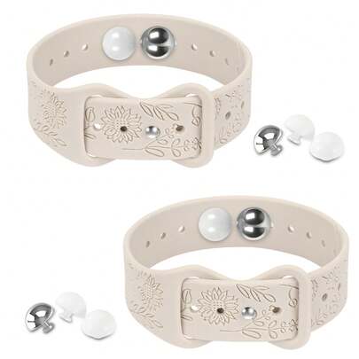 زوج من أساور معصم مزينة بتصميمات عباد الشمس، مناسبة لجميع الفصول. مصممة خصيصًا لتخفيف نقاط الضغط، وتوفر الراحة للأمهات الحوامل والبالغين أثناء السفر، مما يجعلها ضرورية للرحلات البحرية والسفر الجوي.