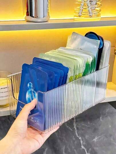 四格大容量透明塑料收纳盒，带分隔板，3个可拆卸隔层。桌面化妆品收纳盒 - 大容量多功能收纳盒，可收纳腰带、化妆品、梳妆台用品。