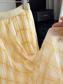 Chân váy midi xếp ly bằng chiffon mỏng, cạp chun kẻ caro vàng dành cho nữ - Chân váy thướt tha thanh lịch cho mùa xuân/hè. - Màu vàng - Xem 6