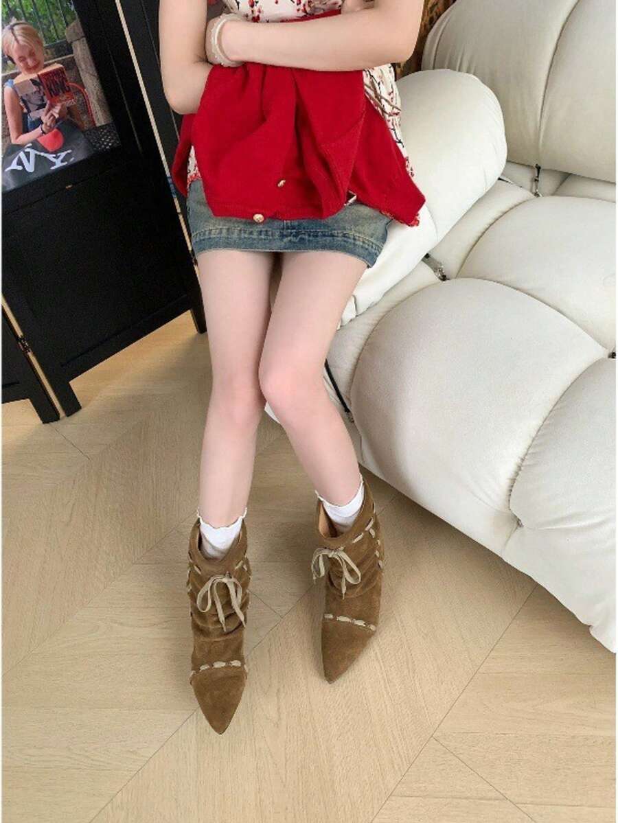 2026新款褶皱尖头平底系带踝靴，复古小众夏季牛仔靴