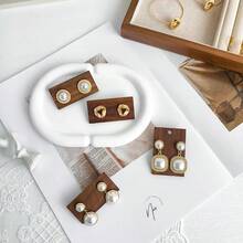 胡桃木黑色和米色戒指展示架，高端珠宝戒指展示架，珠宝店展示架，摄影道具 - 彩色 - 查看 10