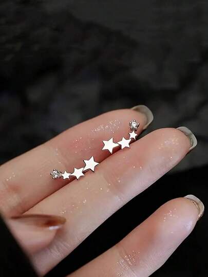 1 Pair Shiny Star Ear Cuffs, Hypoallergenic And Lightweight, Comfortable To Wear All Day