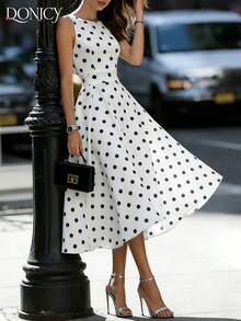 DONICY 女士黑白波点无袖圆领褶皱腰部喇叭中长连衣裙，夏季休闲度假风 - 白色 - 查看 3