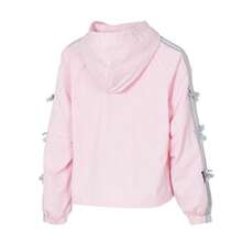 Adidas 女士夹克/外套，DCE WV LL JKT，轻便舒适休闲运动通勤夹克 KR7603 - 清澈粉/淺灰色 - 查看 2