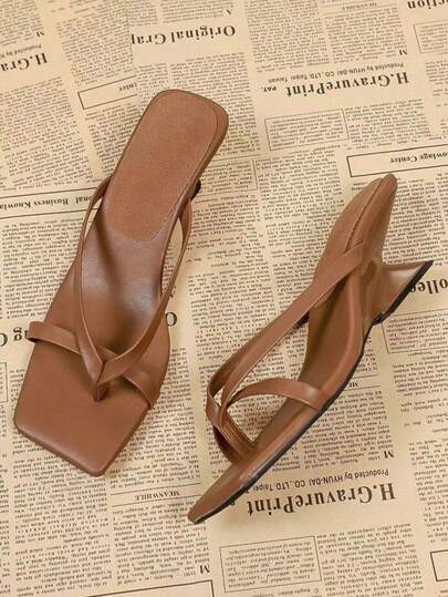 女士时尚交叉绑带方头凉拖鞋，法式夏季棕色PU不对称高跟拖鞋