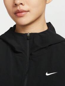 Nike 女士 AS W NK ONE DF WVN JKT CPSL SP 编织连帽运动夹克 IH8601-010 - 黑色 - 查看 2