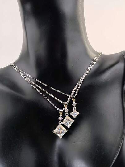 1件D色VVS1净度1-3克拉公主切割莫桑石吊坠项链，女士结婚订婚礼物，S925纯银首饰，附莫桑石证书和精美包装盒，母亲节和情人节礼物