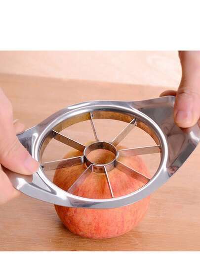 Bộ 2/1 dụng cụ cắt táo đa năng tiện lợi, hiệu quả, màu bạc sáng bóng, chất liệu thép không gỉ độ cứng cao, tiết kiệm sức lao động, cắt đều và dễ cất giữ. Thích hợp sử dụng hàng ngày tại nhà, chuẩn bị trái cây trong ký túc xá, chế biến đồ ăn nhẹ cho trẻ em, dụng cụ gọt lõi táo dã ngoại. Dụng cụ cắt trái cây sáng tạo, tiện dụng cho nhà bếp, thích hợp làm quà tặng mùa tựu trường/năm mới/tân gia.