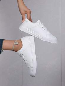 Women's White Lace-Up Skate Shoes, Casual Style Sports Sneakers - White - View 3