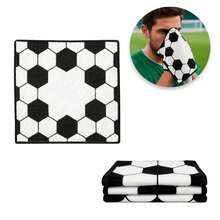 Set con 30 Toallas Deportivas Microfibra Fútbol - Edición Mundial, Secado Rápido, Estampado de Balón para Gym y Entrenamiento (29.5x29.5cm) - Blanco y Negro - Ver 1