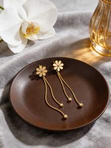 一对优雅雏菊流苏吊坠耳环，适合女性日常佩戴、度假、约会、订婚等场合。 - 金黃色 - 查看 7