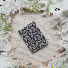 Funda de libro con estampado de leopardo rosa en tamaño A5/A6, funda protectora de cuaderno con patrón de animal lindo para viajes y uso diario - Una pieza - Ver 14