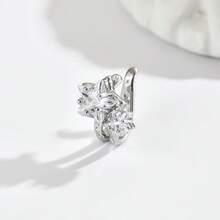 Single Unique Design Zirconia Star Ear Cuff, Lightweight Luxury Earcuff For Women Without Pierced Ears - White Star Ear Clip - View 5