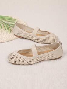 1 Pair Women's Solid Beige Hollow Breathable Flat Casual Shoes, Bohemian Style Black House Slippers - Beige - View 8