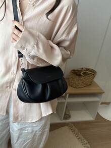 Tas Bahu PU Minimalis Warna Polos Modis dengan Lipatan, Tas Selempang Portabel, Cocok untuk Wanita Berbelanja, Bekerja, Kencan, dan Penggunaan Sehari-hari - Hitam - View 5