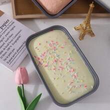 1个仿真蛋糕盒减压玩具，适合日常办公、学习或作为礼物，也可用于生日、万圣节、圣诞节、节日派对恶作剧，是办公室和学生减压娱乐的理想选择，适合所有年龄段的派对礼物。 - 彩色 - 查看 3