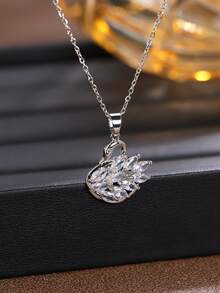 1pc Elegant Minimalist Shiny Clavicle Chain Necklace, Suitable For Women As Gift Or Daily Wear - Necklace - View 9