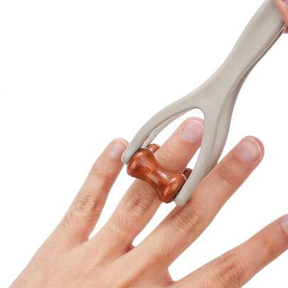 Máy mát xa ngón tay, máy mát xa bàn tay, thích hợp cho người bị hội chứng ống cổ tay. Dụng cụ lăn mát xa hai mặt bằng gỗ cứng, dùng để giảm đau ngón tay cò súng, khó chịu và căng thẳng ở bàn tay.