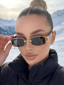 1pc Women's Classic Rectangular Frame Lightweight Fashion Fashion Glasses For Beach And Party - Black - View 3