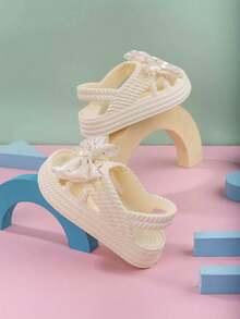 Dép xăng đan trẻ em đính nơ lấp lánh dễ thương, giày tập đi mềm mại chống trơn trượt cho bé gái, giày đi biển thoáng khí cho mùa hè. - trắng - Xem 4