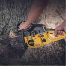 Motosierra 52CC de alto rendimiento con diseño robusto, arranque eficiente y potencia ideal para corte de leña, poda intensa y trabajos de campo; ofrece manejo equilibrado, respuesta estable, cadena de acción rápida y una experiencia fluida para usuarios que buscan fuerza, precisión y capacidad constante en tareas domésticas o profesionales. - Tipo de Enchufe A USA (110-127V) - Ver 3