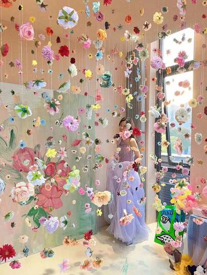 20pcs/Set Hanging Flower Garland Kit, DIY Ceiling Flower Set, DIY Flower Curtain Material, Simulation Flower Pendant Ornaments, Artificial Flowers, Floating Flower Wall Hanging Backdrop. It Is Suitable For Photography Designs In Various Occasions Such As Wedding Decorations, Wall Decorations, Garden Decorations, Room Decorations, Bedroom Decorations, Living Room Decorations, Home Decor,Fall Decor,Halloween Decor,Office Decorations, Birthday Party Decorations, Gifts, Graduation Ceremonies, Etc.