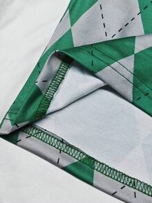 Whysmera SHEIN X Harry Potter Camiseta de mujer con estampado de patrón de diamantes y cuello redondo de manga corta, que infunde alegría a la ropa y crea un aspecto vibrante y de moda - Verde - Ver 5