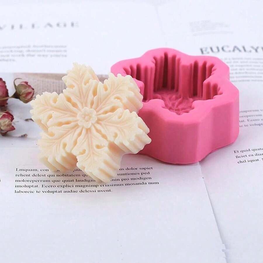 1pc Christmas Snowflake Silicone Mold, 3D Candle Mold, Soap Mold, Resin Molds, DIY Soft Pottery Clay Drop Glue Decorative Mold, Hand Decorative Art Tools - P - 查看 1