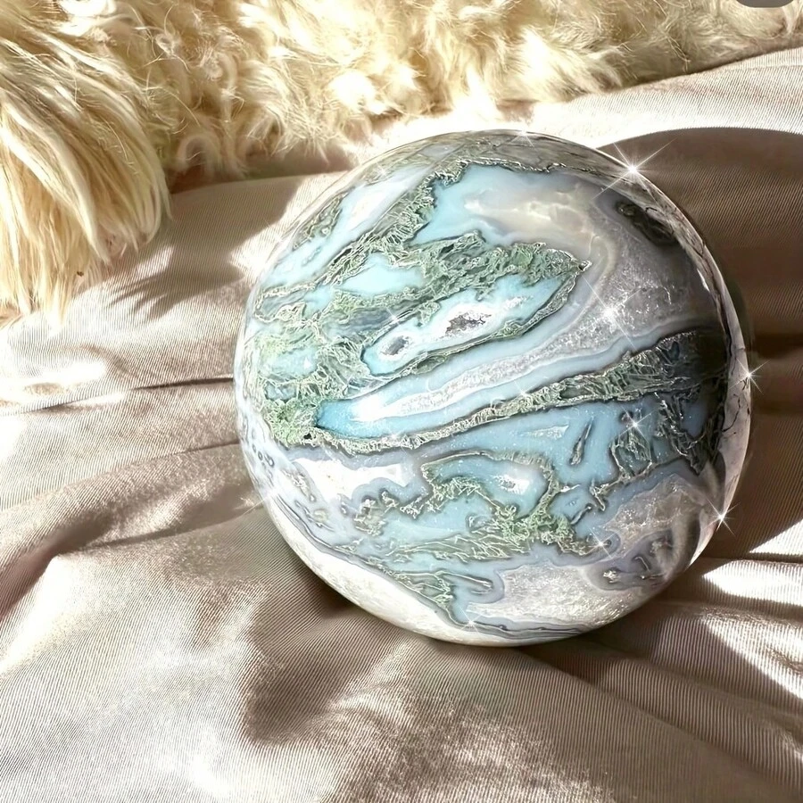 1pc Moss Agate Sphere, Diameter Between 1.96 Inches And 2.36 Inches, Suitable For Home Or Desktop Decor, Great As Christmas Or Mother's Day Gift, Also An Excellent Collectible - Green - View 1