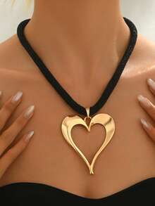 1 pieza Collar con colgante en forma de corazón hueco con cadena de cuerda gruesa negra de diseño exagerado, con vibra elegante adecuado para el estilo callejero europeo y americano y eventos formales - Oro y negro - Ver 1
