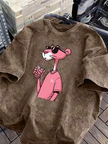 The Latest American-Style 100% Cotton T-Shirt Suitable For Both Men And Women. Featuring A Fun Retro Pink Leopard Print Cartoon Letter Pattern. This Is A Street-Style Korean Version Of Comfortable And Retro Fashion For Daily Commuting And Versatile Clothing That Fits The Y2k . It Is A Regular, Niche Punk-Style Black Round-Neck Short-Sleeved Washed T-Shirt With A Relaxed Fit. This Is A Washed Retro Series Of Comfortable Cotton T-Shirts, Easily Creating Retro Casual Clothing. It Is Suitable For Daily Commuting, Casual Outings, Music Festivals, And Daily Wear. Classic Retro Style. Men's Printed T-Shirt, Women's Printed T-Shirt, Couple's Outfit. - 摩卡棕 - 查看 5