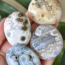 1pc Natural Ocean Agate Palm Stone Decor, With Unique Luster And Texture, Mysterious And Elegant, Suitable For Home Decor, Architecture, Yoga, Ocean Agate Massage Stone, Natural Crystal Gift. The Best Gift, Bohemian Style Crystal Ornament, Ideal For Home Use, Intended To Dispel Negative Energy And Purify The Environment. It Is A Thoughtful Holiday Gift For Parents, A Charming Choice Of Crystal Crafts. - Multicolor - View 7