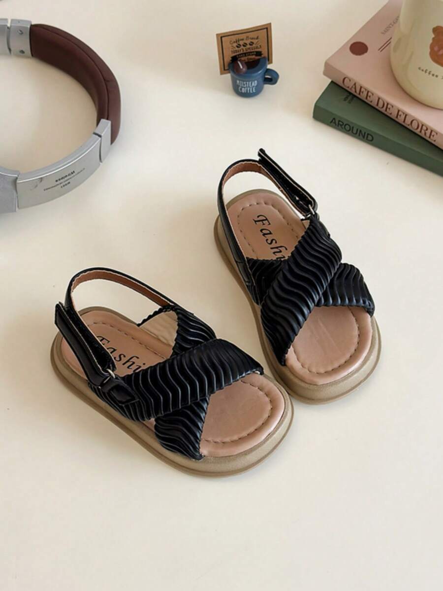 Infant Casual Hook And Loop Flat Sandals, Unisex - Black - View 1