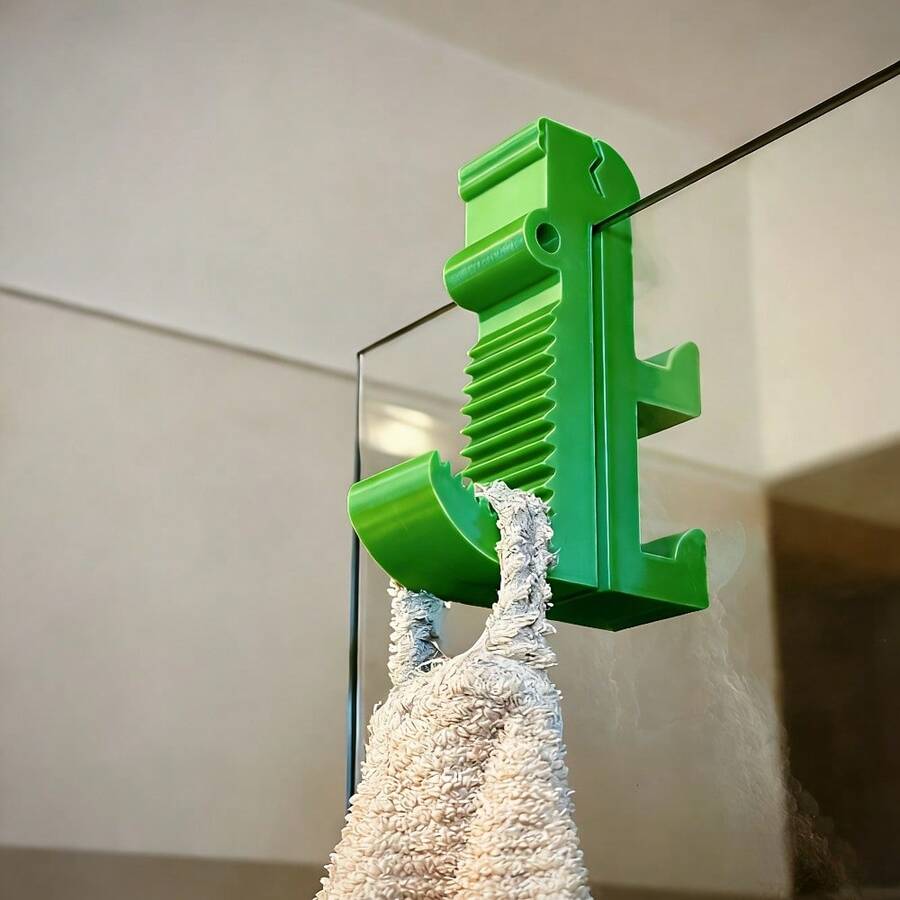 1个动物造型毛巾挂钩，安装简便，适用于浴室