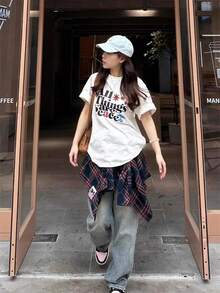 2026夏季新款女式圆领休闲宽松艺术文字印花T恤，街头风百搭学生短袖T恤 - 白色 - 查看 2