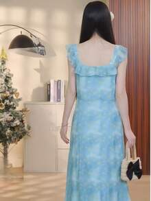 French Retro Ditsy Floral Fitted A-Line Maxi Dress - Baby Blue - View 7