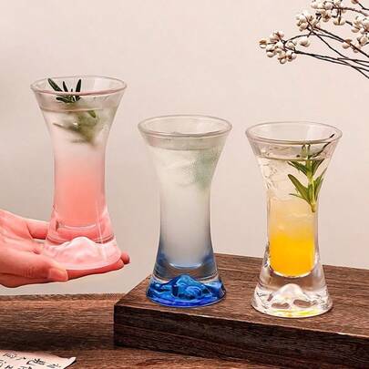 Ly thủy tinh cao cấp, thiết kế đáy hình ngọn núi, nhiều màu sắc để lựa chọn bao gồm hồng, xanh dương, xám, mờ, an toàn khi rửa bằng máy rửa chén, thích hợp đựng nước ép, rượu whisky, rượu vang, sâm panh, đồ uống lạnh, cocktail. Món quà hoàn hảo cho gia đình và bạn bè.