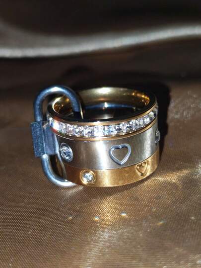 Set de 4 anillos de acero inoxidable chapado en oro de 18K, adecuados para uso diario de mujeres, anillo de acero inoxidable con personalidad de estilo hip-hop, combinación de anillos personalizados DIY